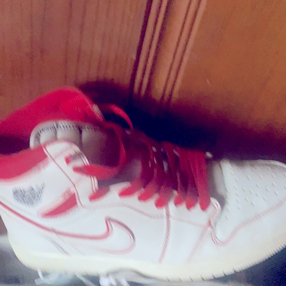 Phantom red and white sz 11.5. 9/10 condition